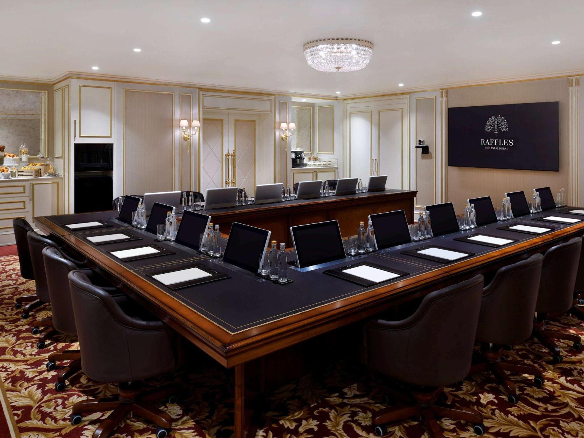 Raffles The Palm 5*